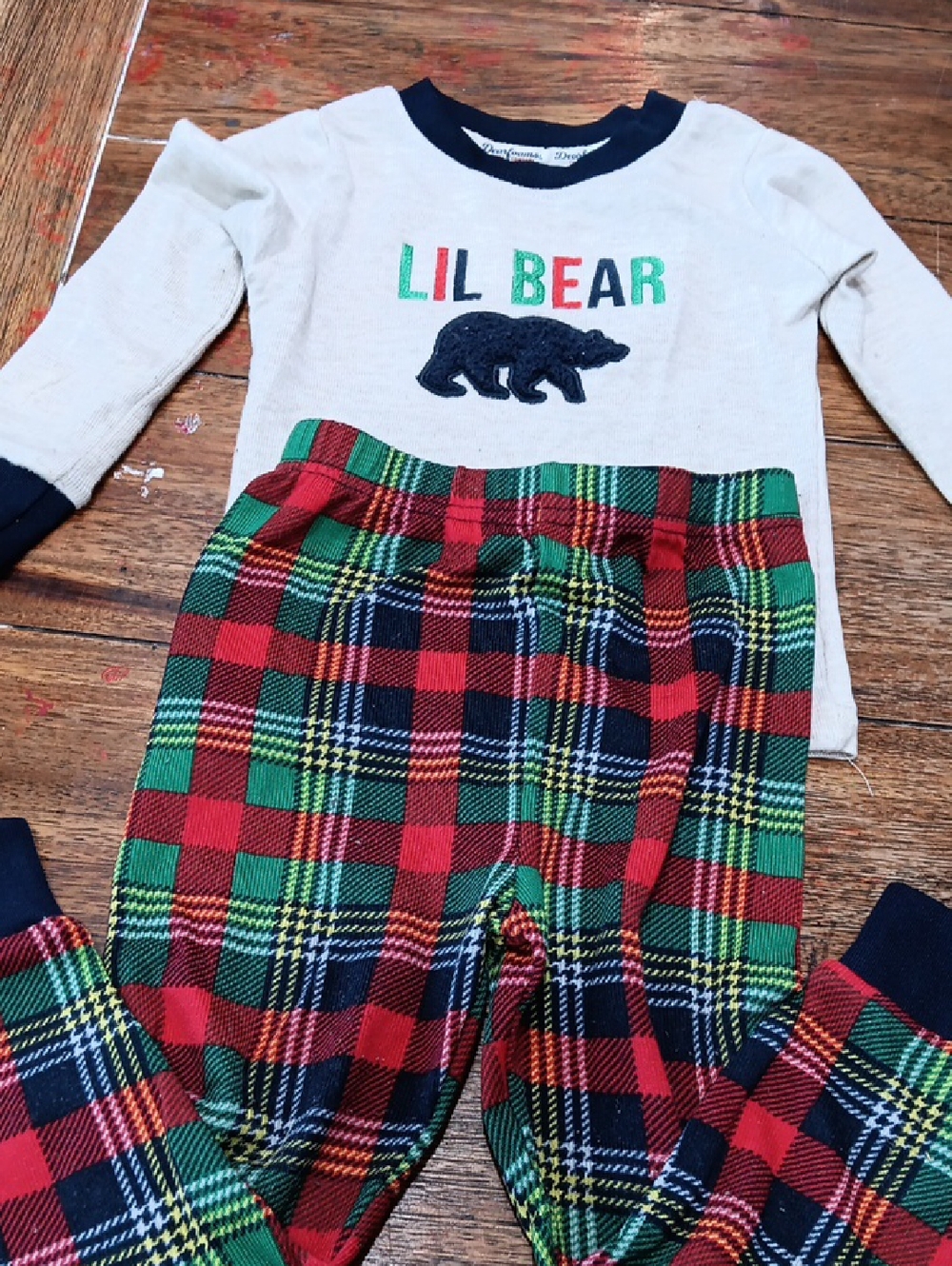 Dearfoams Kids 'Lil Bear' Cream and Red Plaid Pajama Set